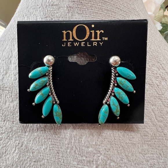 nOir Jewelry Jewelry - nOir Jewelry Boho Tribal Faux Turquoise Silver Toned Wing Crawler Earrings